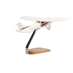Cessna 172 Skyhawk SP (Red) Clear Canopy Large Mahogany Model