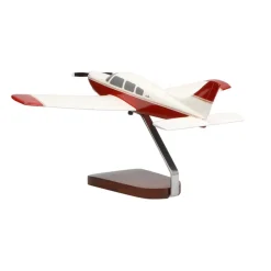 Piper PA-28R Arrow Large Mahogany Model